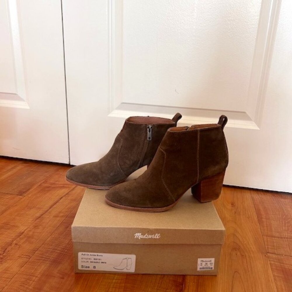 Madewell Suede Ankle Boots in English Saddle